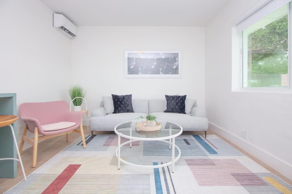 Stylish One Bedroom Apartment In El Portal #4 마이애미 외부 사진